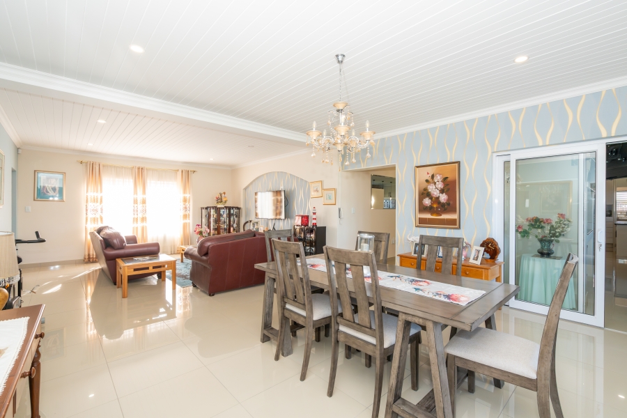 4 Bedroom Property for Sale in Myburgh Park Western Cape